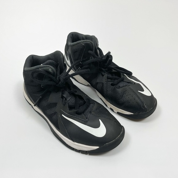 Nike AirMax Stutter Step 2 Black White Basketball Boy’s Size 1 Youth - Picture 1 of 9